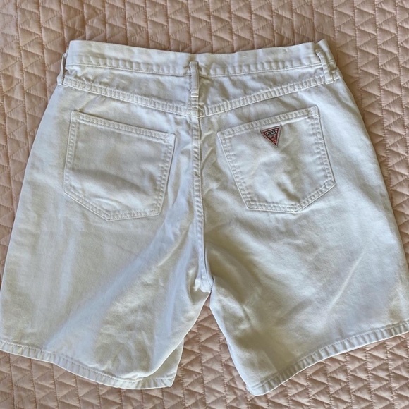 Vintage guess white jean shorts! - Picture 3 of 4